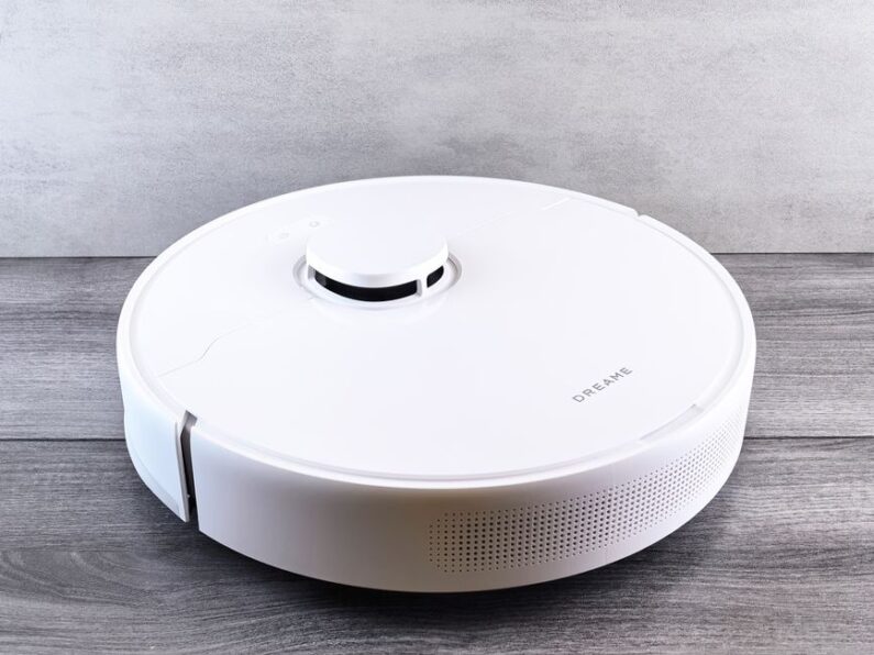 Combinatie van dweil en zuigfunctie bij robotstofzuigers